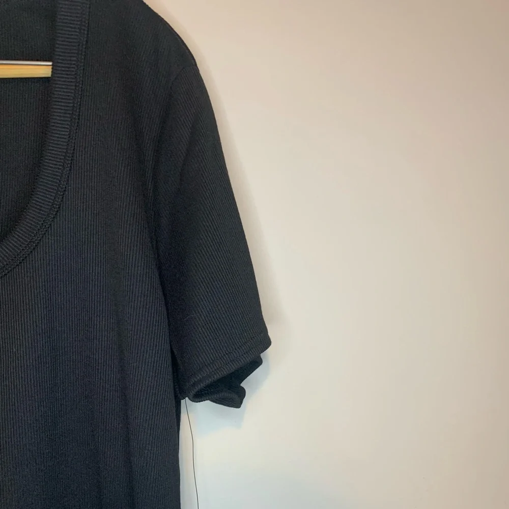 Tuckernuck Black Women’s Top Size XXXL - Picture 5 of 11